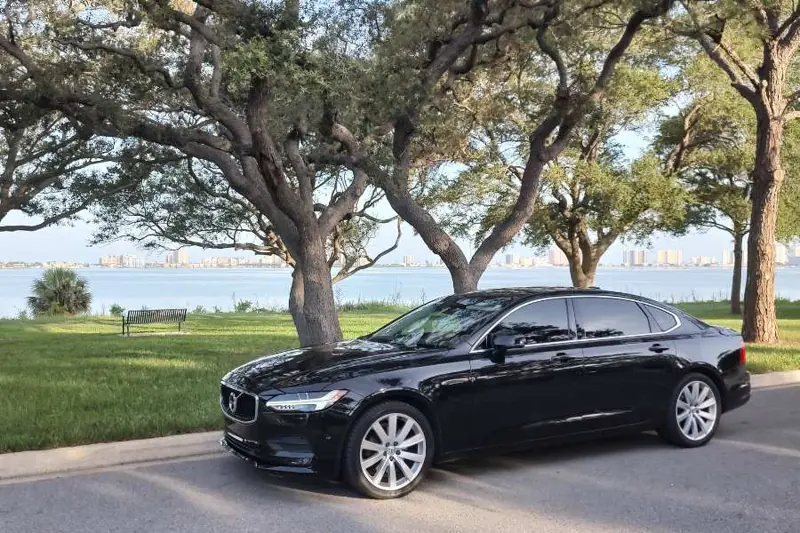 Executive Car Service with a luxury chauffeur-driven vehicle for premium business and corporate transportation.